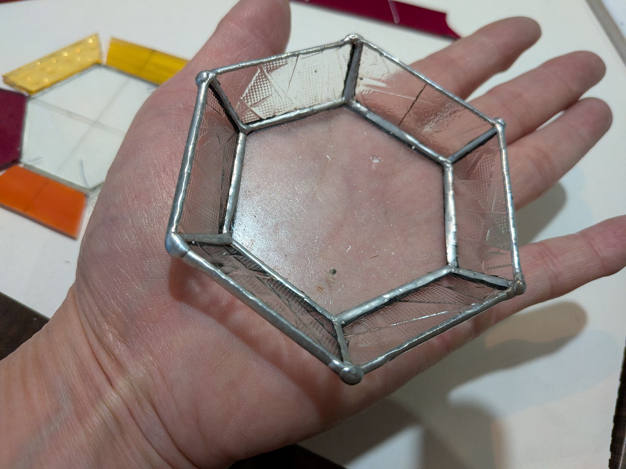 �F�K���X�ō���Ă��ǂ����A�����N���A�[�݂̂��f�G�ł���