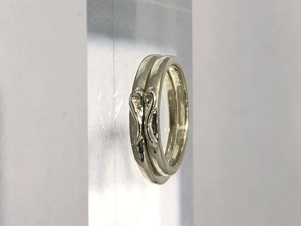 ӂ̃Od˂ƃn[gɂȂfUCɂȂĂ܂B