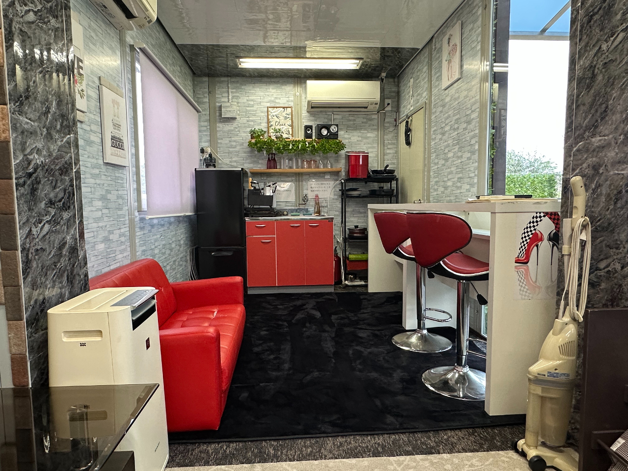 �①�ɂɃ~�j�L�b�`���Ɛ��������S�I�@�Ö��Ƃɑ��鉮���{�݁B�����Ȃ��q���񂪂����Ă����S�̃v���C�x�[�g�@BBQ�B