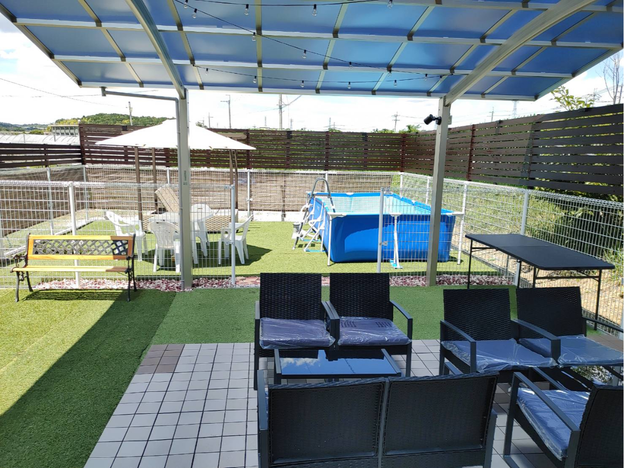 UV�J�b�g�̃J�[�|�[�g�Ŏ��O���J�b�g�B�����ɂ��D�����Ĉ��S�ł��B