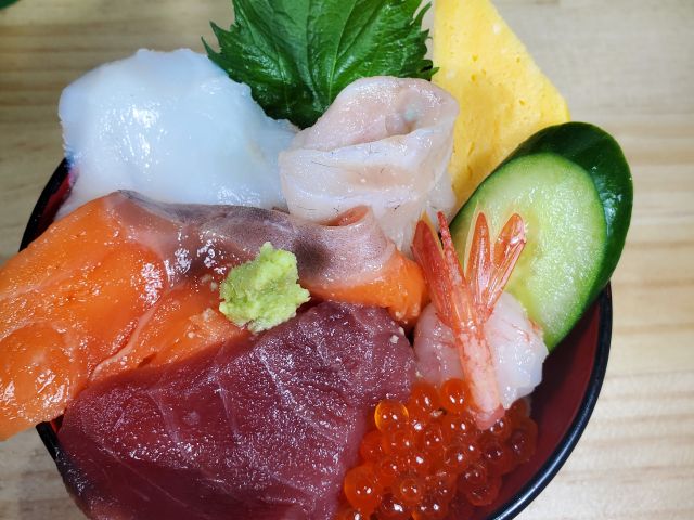 豪華海鮮丼