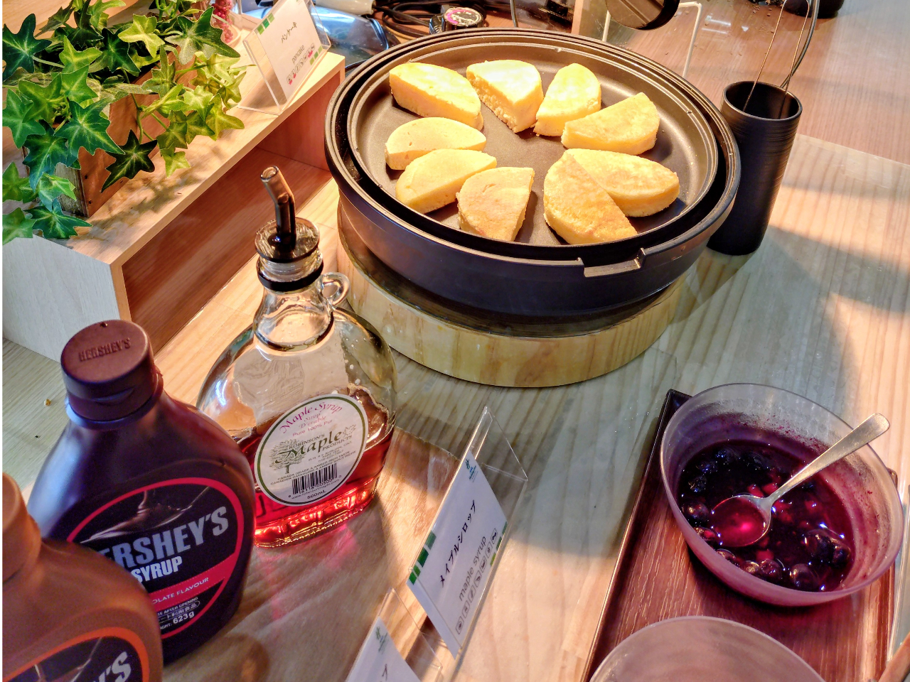 北海道産を中心に和洋中約60種類の朝食バイキング!ホテルシェフがお客様のお好みの...