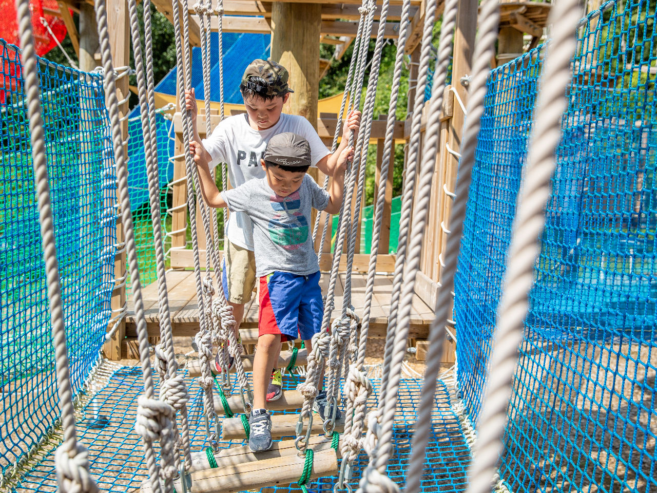バランス取って渡り切れるかな?!