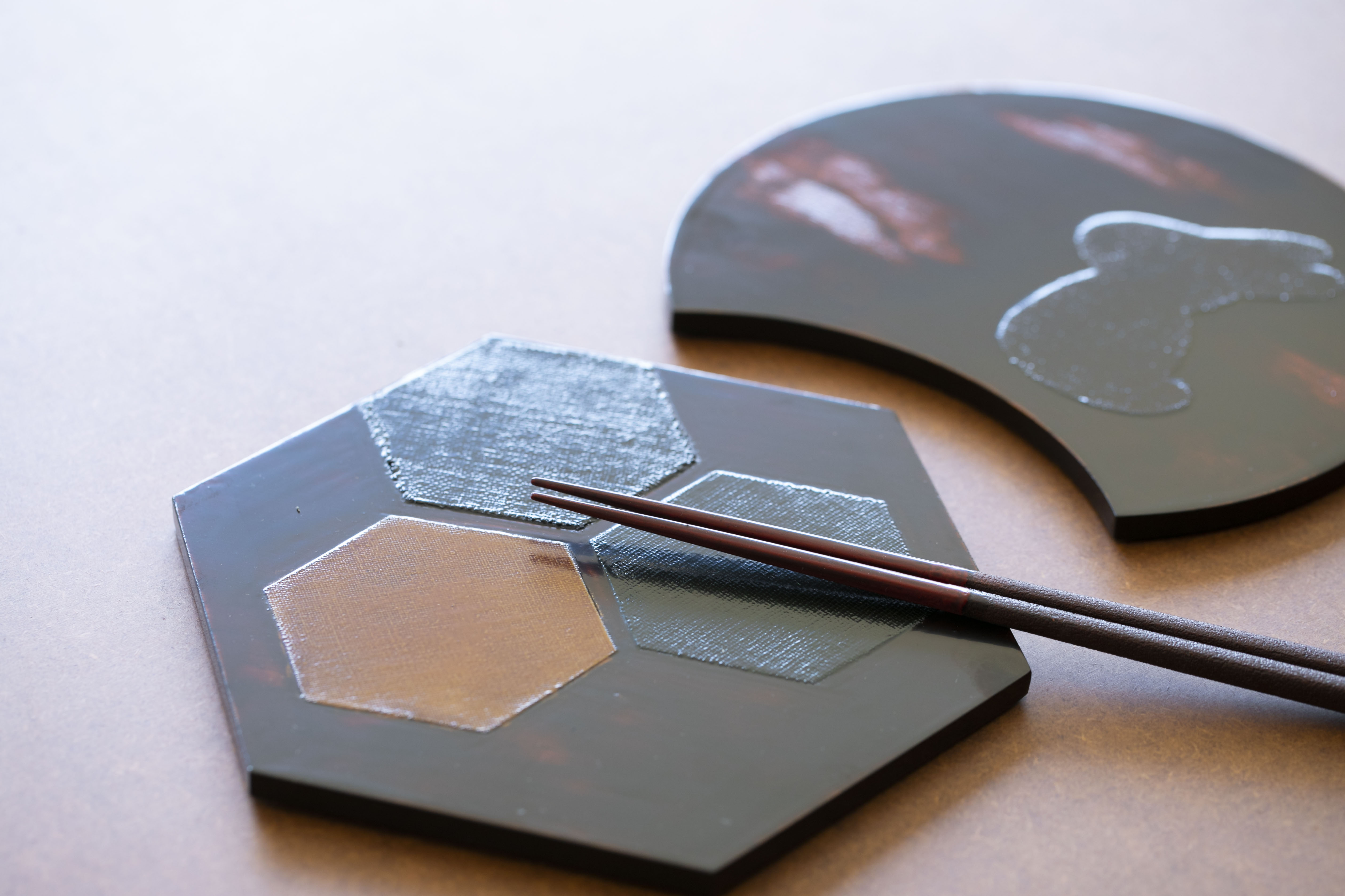 【各時間帯1組限定!】プレート漆塗り体験*1500年の歴史の伝統工芸体験!