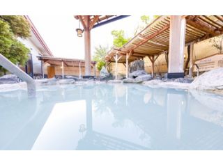 天然温泉:様々な種類のお風呂とサウナが楽しめます♪