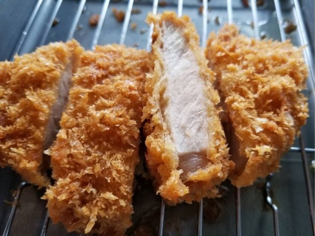 大人気のトンカツ