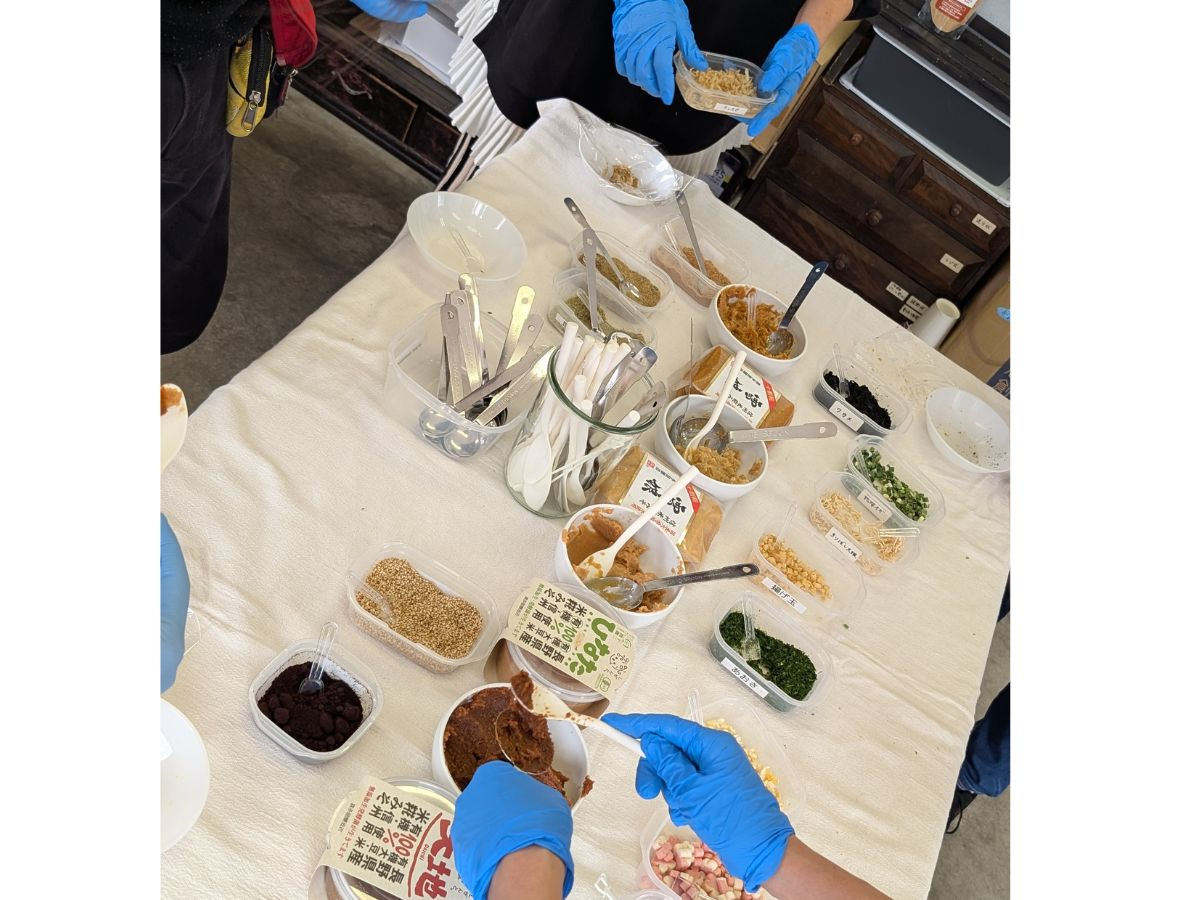 手ぶらで参加OK♪〈試食あり・お土産あり〉信州のみそ蔵deみそ玉づくり