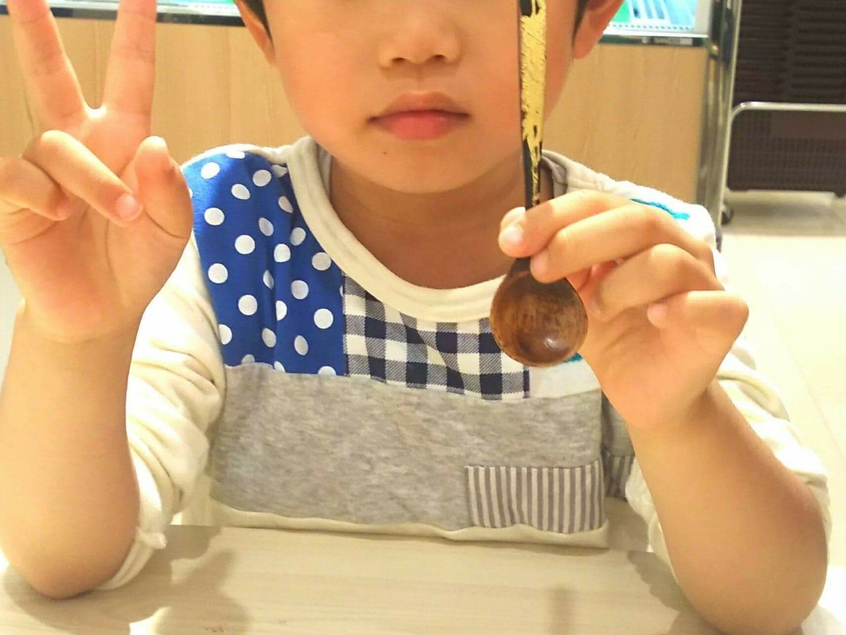 このような小さいなお子様でも体験できます。かぶれないから安心です。