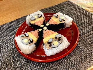 京都 烏丸御池 かわいい飾り巻き寿司 サンタクロース 作り体験 初心者や海外の方も大歓迎 和文化体験教室さくら じゃらん遊び体験 京都 烏丸御池 かわいい飾り巻き寿司 サンタクロース 作り体験 初心者や海外の方も大歓迎 和文化体験教室さくら じゃらん遊び体験