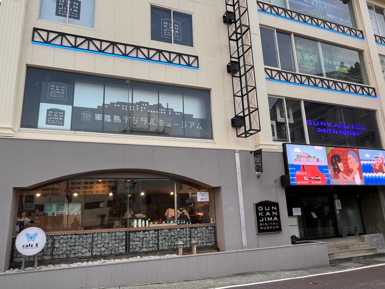 ~[WAOρB̃fBXvCڈB~[WAJtFucafe Xv݂Ă܂B