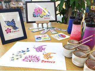 沖縄の伝統、紅型体験を存分にお楽しみ下さい♪