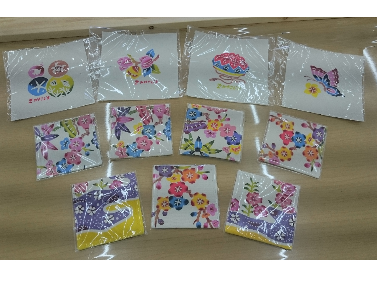 g^̏i̔Ă܂BR[X^[UOO~A`}bgPOOO~iŕʁj̎ʐ^̓R[X^[QނłB