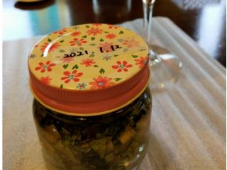 200mlのエキスを作っていただきます。びわ茶1杯飲んでいただけます。