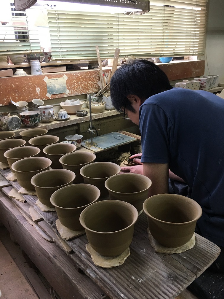 H[wł͐El̎dڂ̑OŌ̂qȂł͂̑̌ł