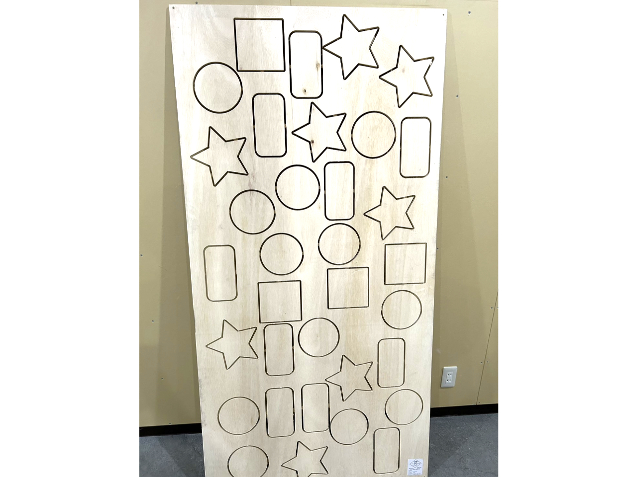 PADȃfUC̖؂IłgŐ؂o