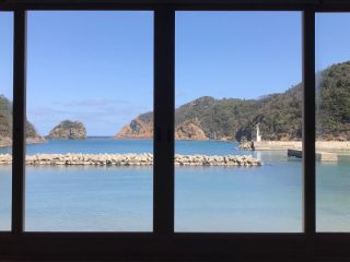 海を眺めながらゆったりと体験時間を楽しめます。