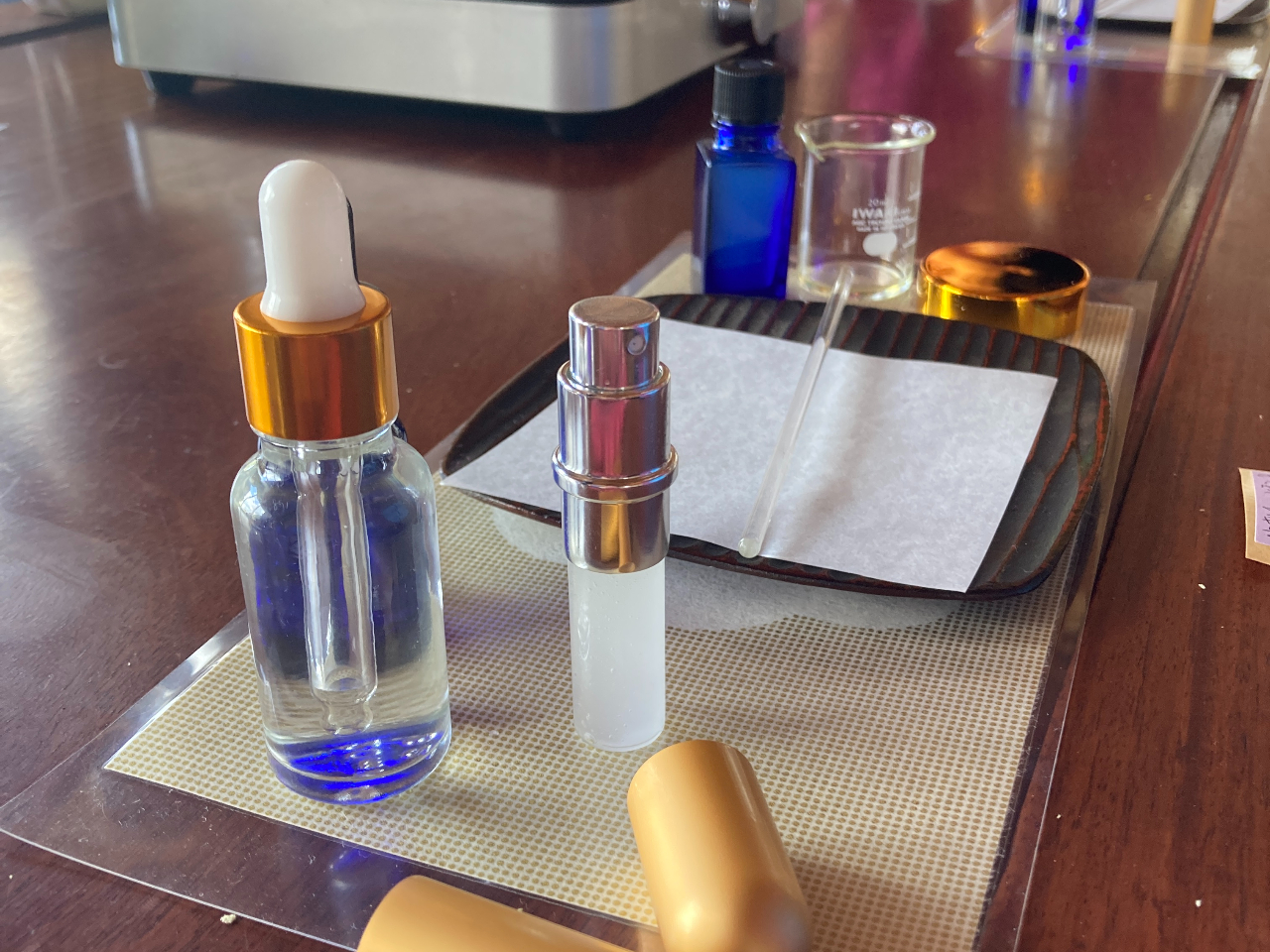 �փI�C����փt���[�����Z���E�H�[�^�[�Ȃǒ֎ɂ̃A�C�e�����g���ĕێ��X�v���[�E�X�L���P�A�N���[���E���e�I�C���A�ƃI���W�i���X�L���P�A�R�X���Z�b�g���̌����ł��܂�