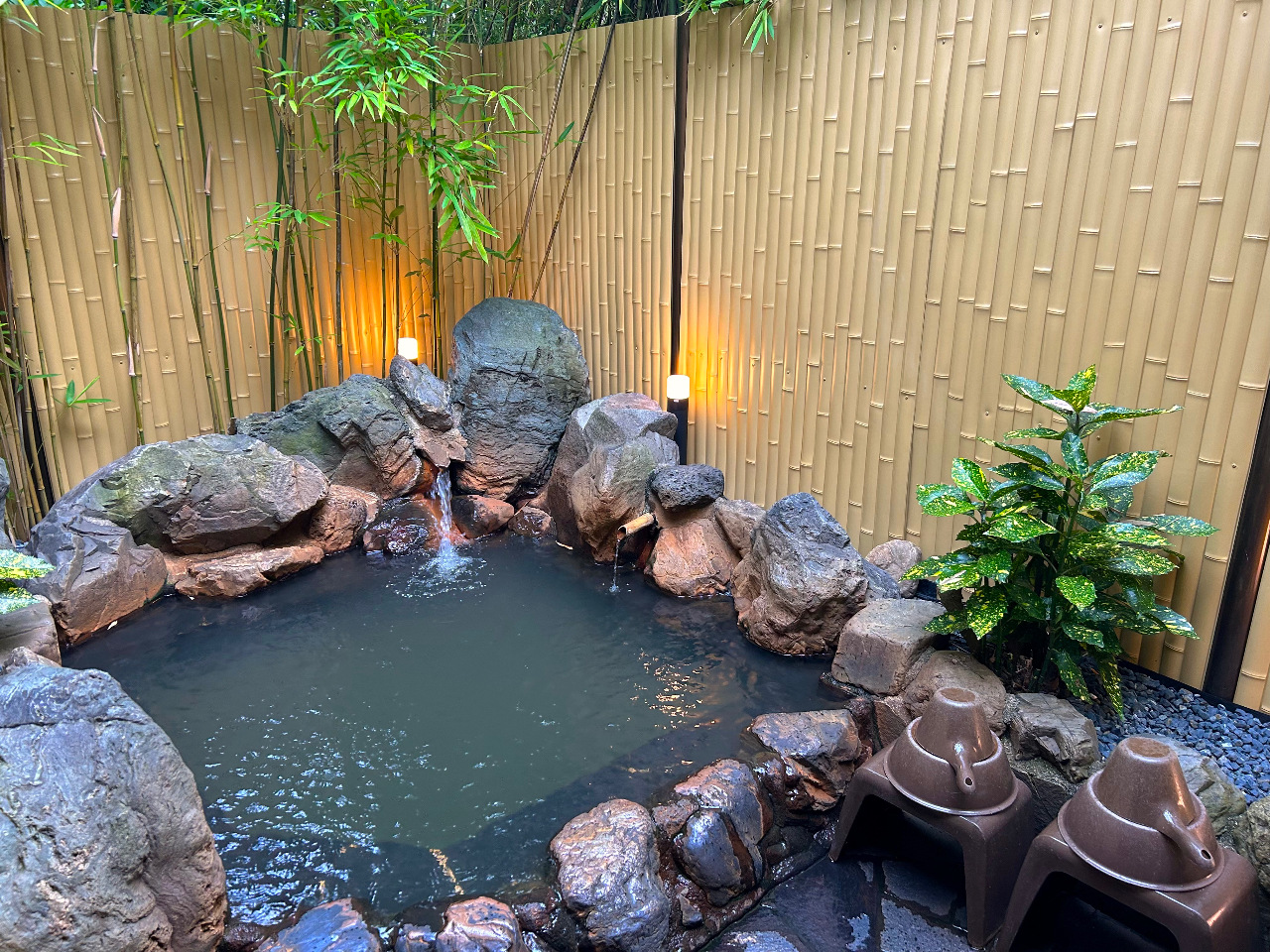 ݐؘIVCE͋̕CB^PC_LxȂ́Aʂ҂łAZԂł̂̐c牷܂܂