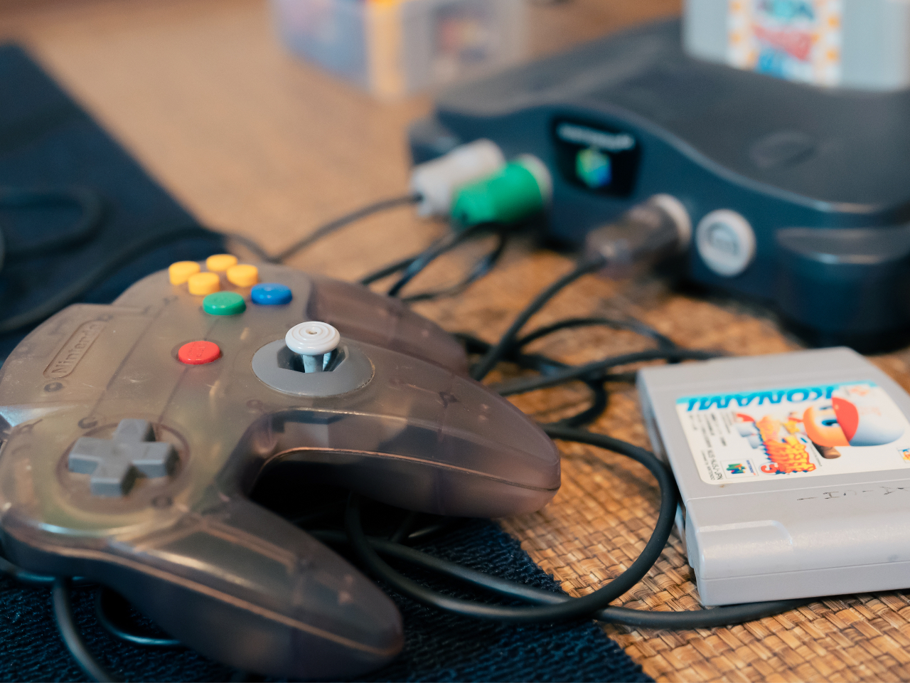 xeXy[Xɂ́AQ[ނMD܂B