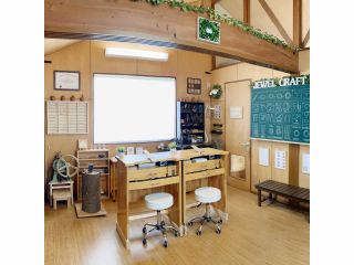 湘南の工房を貸し切り、指輪制作を体験して、その日にお持ち帰りできます。