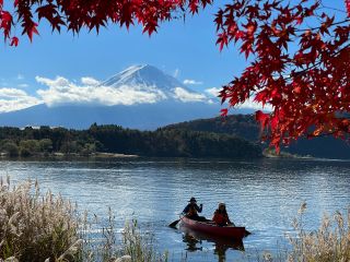 秋の河口湖カナディアンカヌー体験