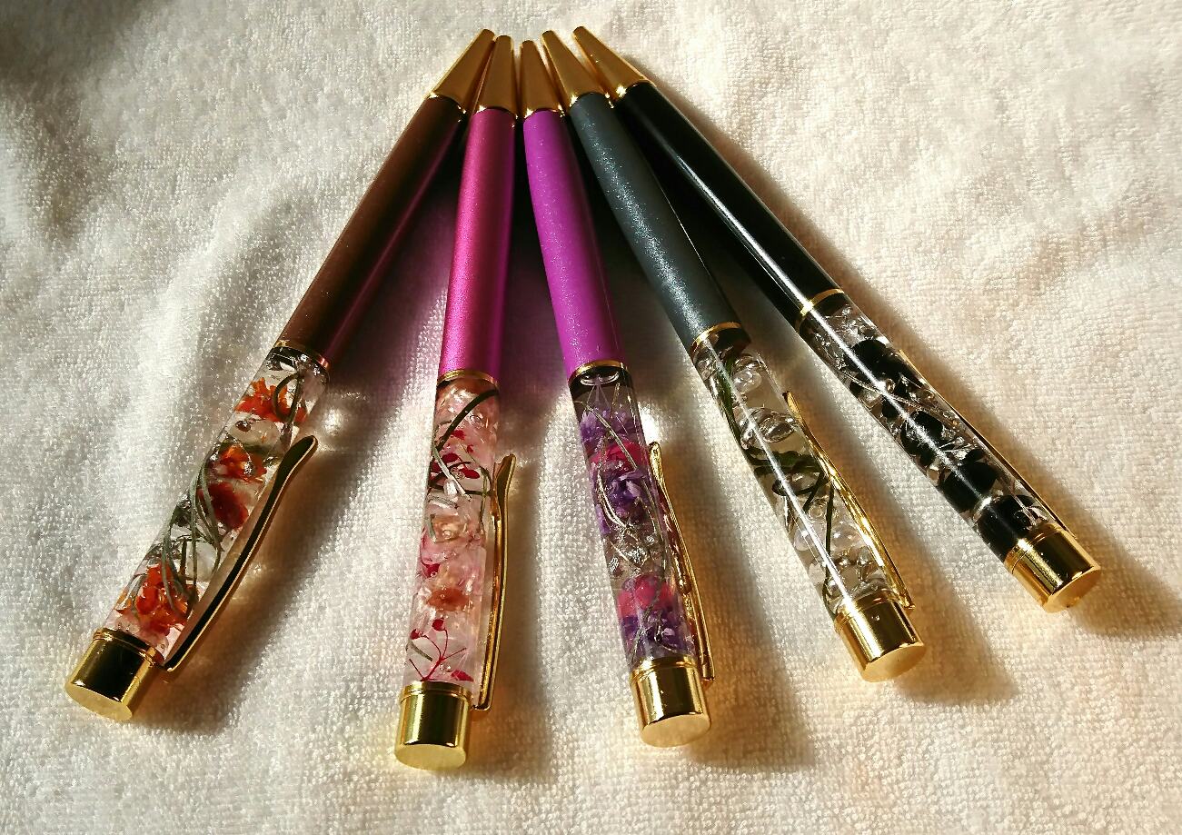 とても書きやすいハーバリウムボールペン