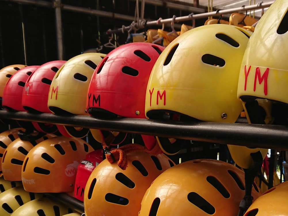 �F��ȃM�A���x�[�X�ɂ���܂��B