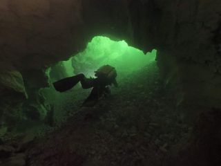 カヴァーンダイビング CCRダイビング にも対応可能です。