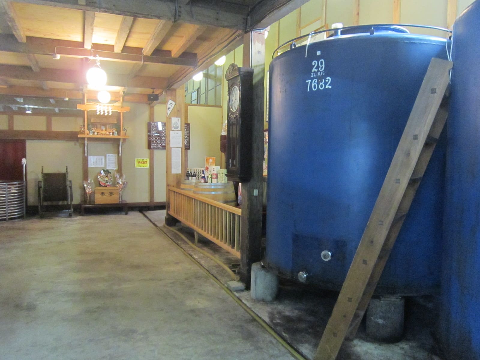 お酒が貯蔵されているタンクです。