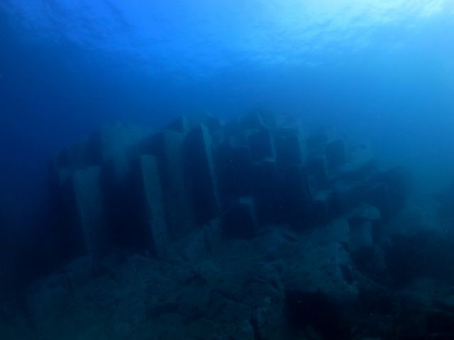 海底遺跡 「柱状節理」