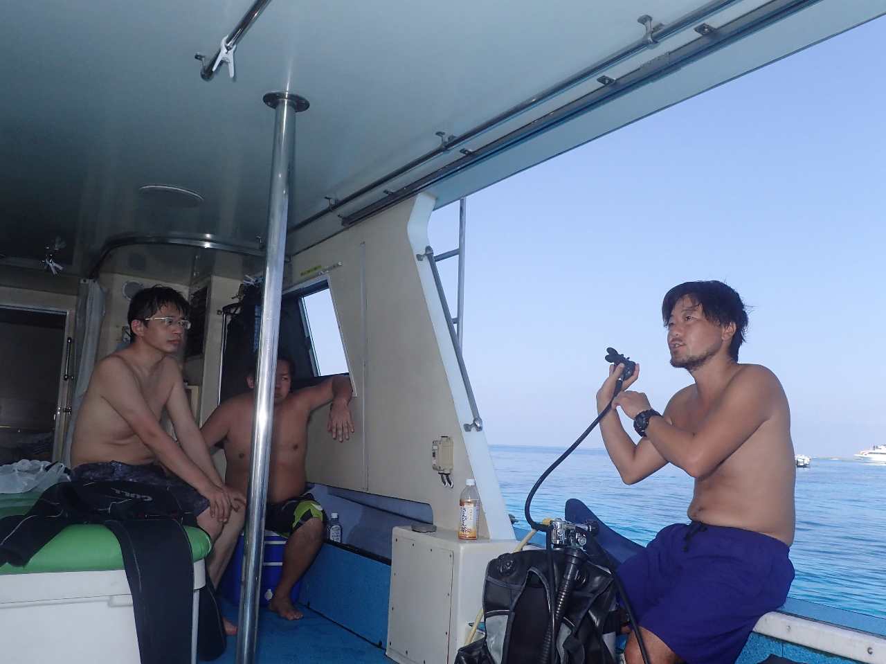 潜る前にしっかりと説明するからよく聞いとこう