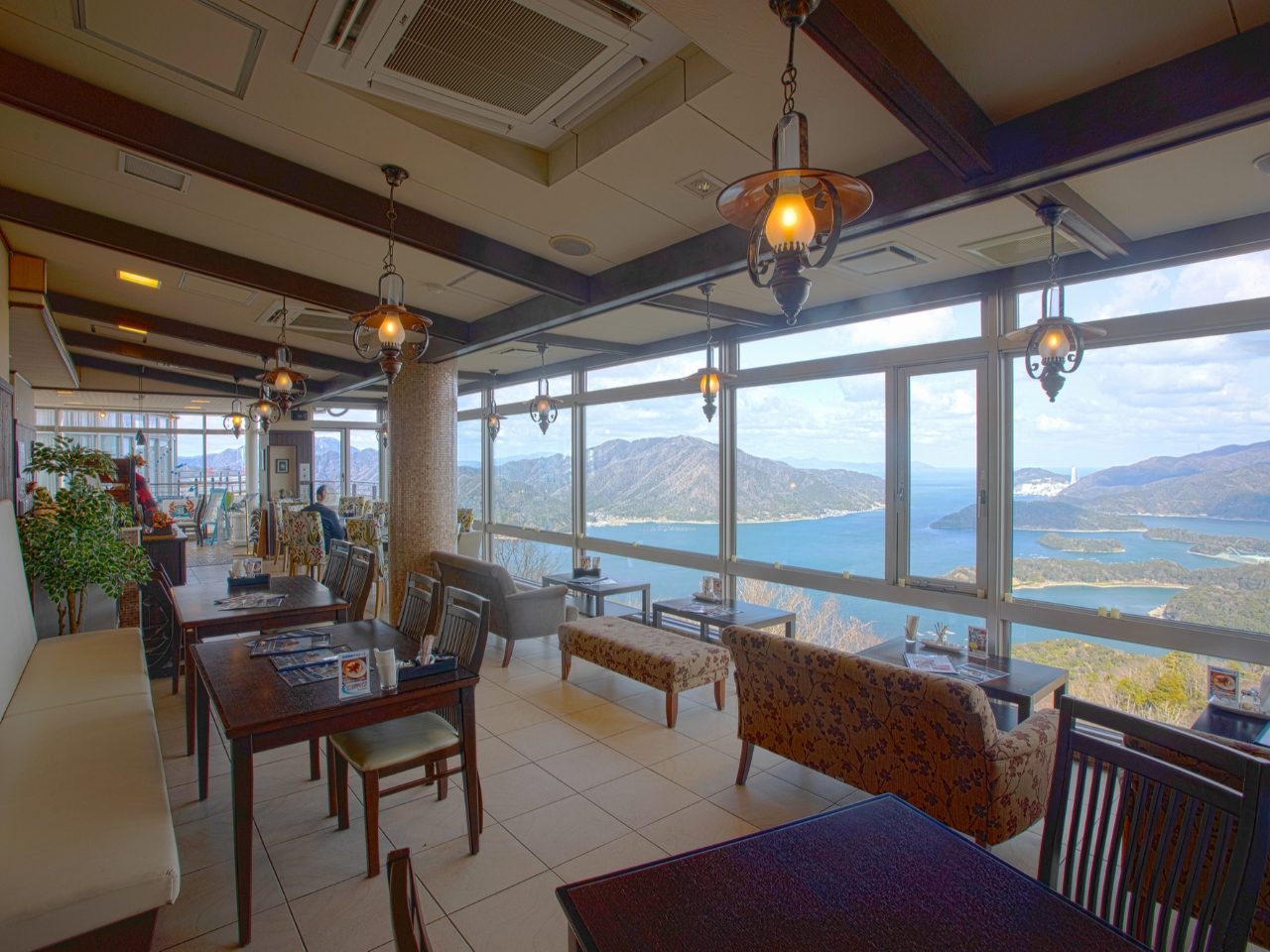 �J�t�F���ρi�ǈ�ʂ��ߋE�P�O�O�i�ł��B�j