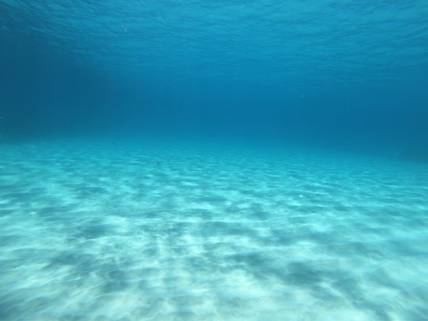 極覇礁 口之島沖で座礁したタンカーから化学物質の海洋放出完了、早期撤去を