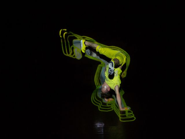 ���F�̃��{���C�h��������̂̓u���C�N�_���T�[�B���E���ɏo��̃p�t�H�[�}�[�炪�����낢�B���ւ��ŏo������6���̌�����_���X�����ߋ����ő̊����������B 