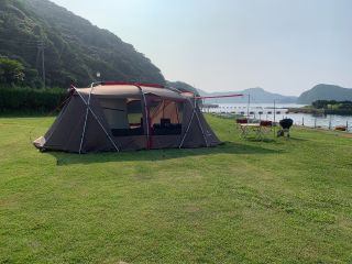 キャンプ機材は国産一流ブランド "snowpeak" 社の製品を使用して頂けます!