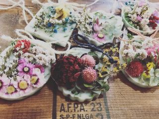 お花の香りを楽しむ 火を灯さないキャンドルサシェ作り 週末用 Tukiko Factory じゃらん遊び体験