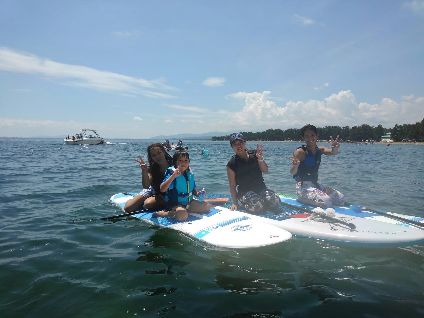 仲良くスタッフと記念撮影!