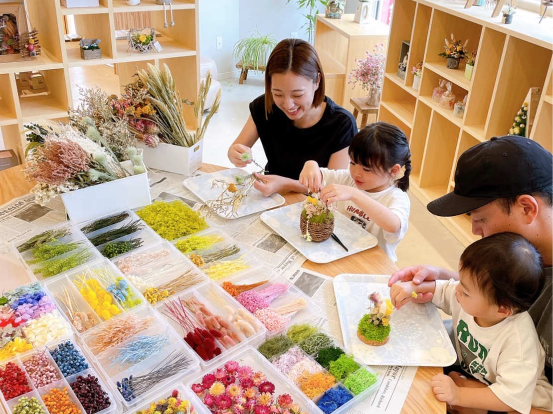 【石川県 加賀市】ドライ・プリザーブドフラワーのドーム・ボックスアレンジメントと...