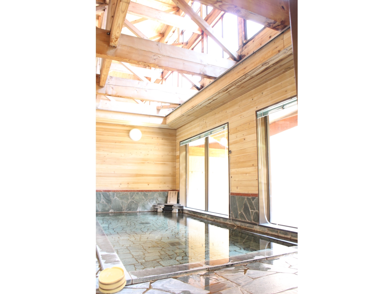 シャンプー・コンディショナー・ボディソープ・ドライヤーあります