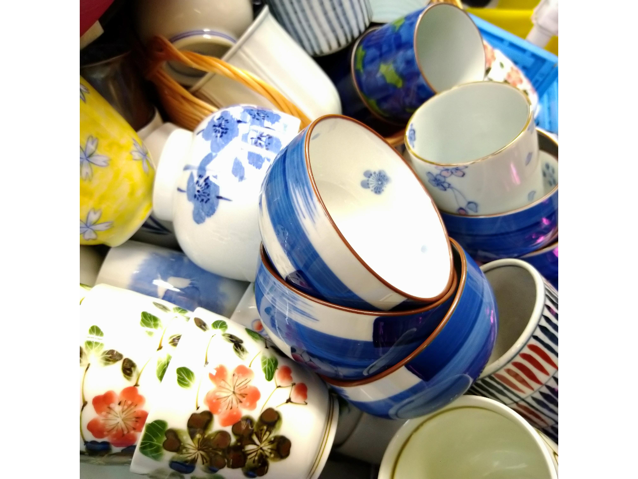 じゃらん限定＞◎1カゴ4,400円◎有田焼中心のOUTLET食器詰め放題