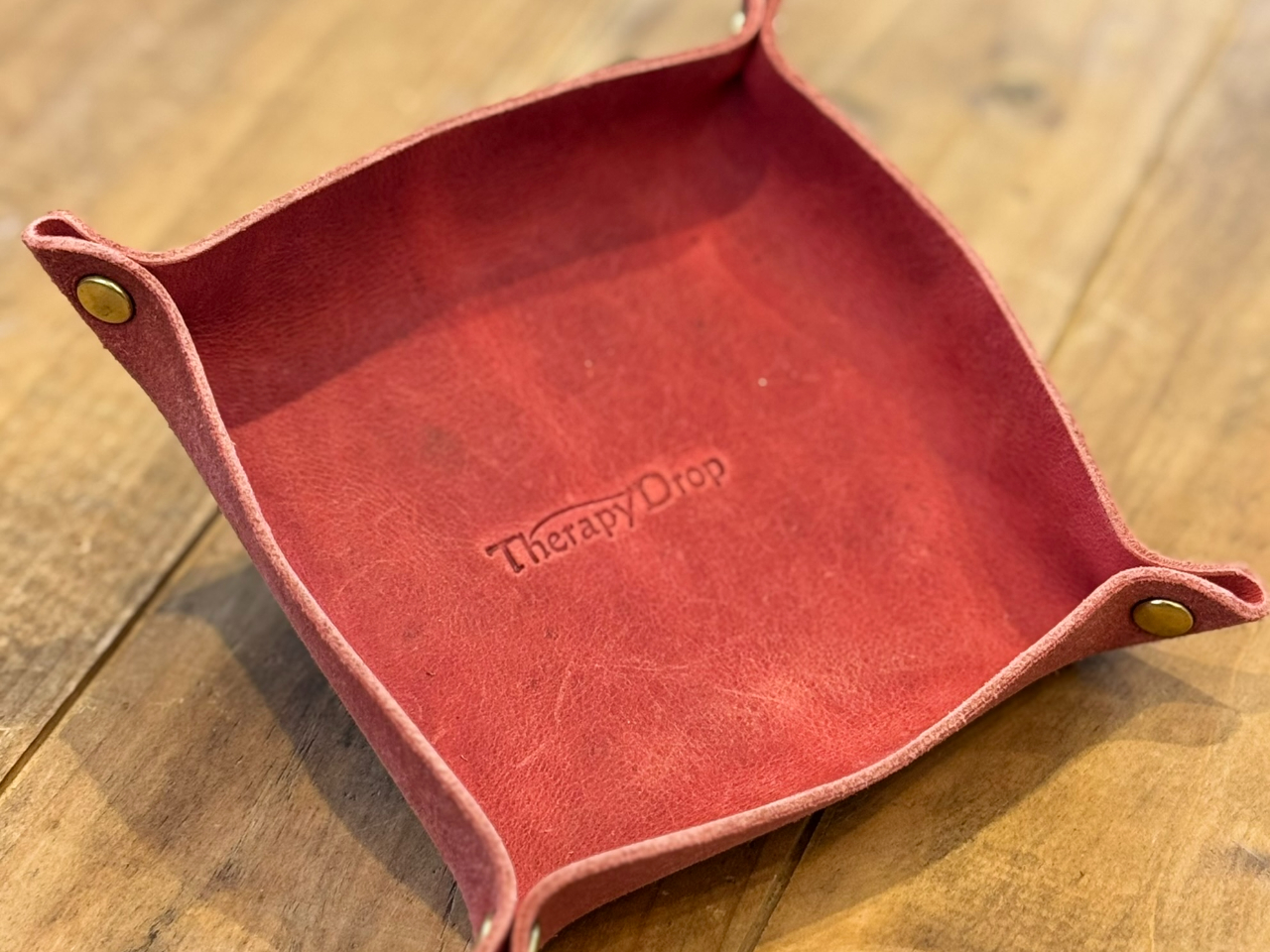 ANZT[⎞vȂǒu郌U[gC