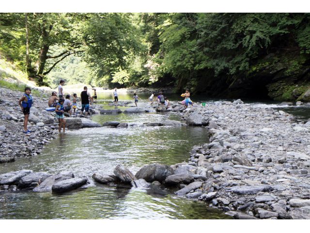 川遊び(川の状況により遊べない場合がございます)