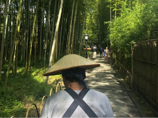 竹林の小径も人力車で通れますので、おすすめです。
