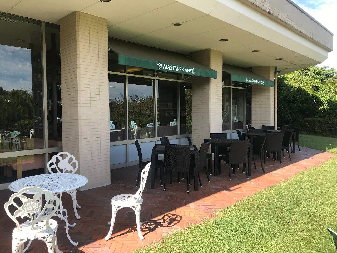 zeuMASTARS CAFEṽeXȂ̓ybgłB