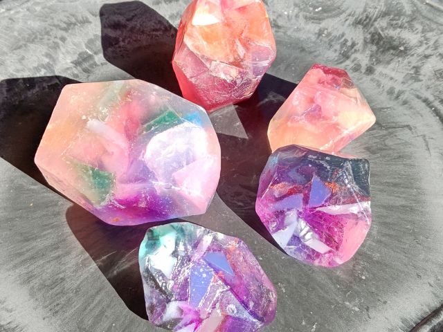 キラキラきれいな宝石石けん作り 2種制作 お子様や女性 ファミリーにおすすめ 和ノ花 nanoka じゃらん遊び体験 キラキラきれいな宝石石けん作り 2種制作 お子様や女性 ファミリーにおすすめ 和ノ花 nanoka じゃらん遊び体験