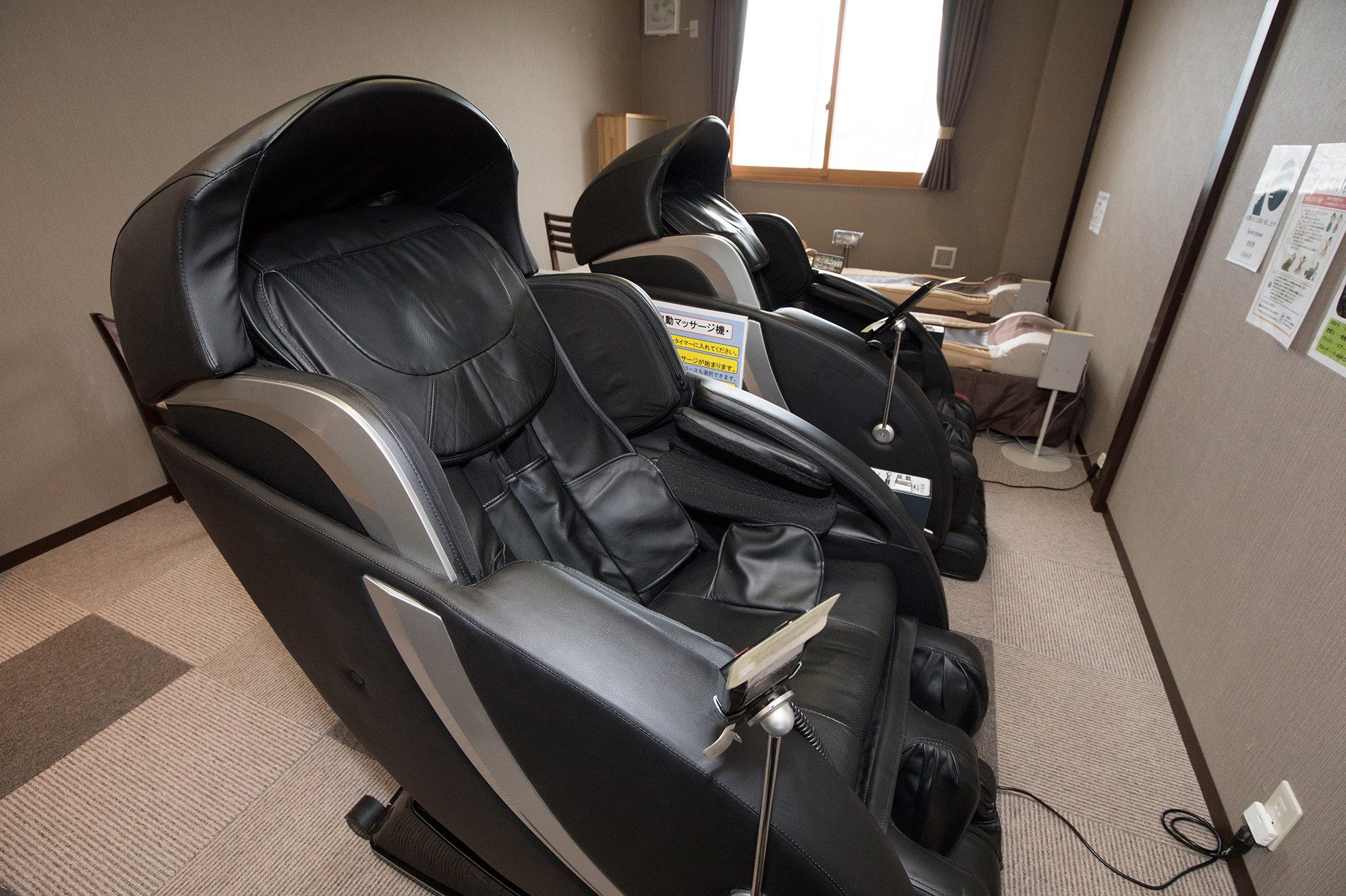 EL̗lXȃ}bT[W@pӂĂ܂B(ʐ^͗L}bT[W@ł)