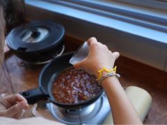 カラメルも作りますがブリュレにもできますので、お好きな方を選択してください。