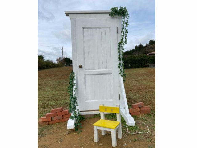 すずめの戸締まり風の白い扉が登場