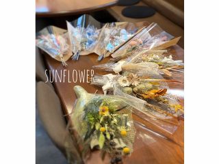 ドライフラワー&プリザーブドグリーンのカラフル☆スワッグ