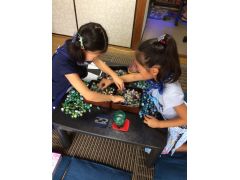 教室でお友達になりました。